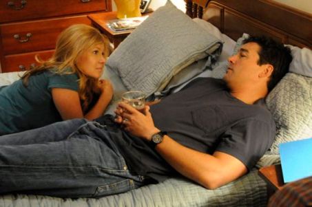 coach and tami taylor bed
